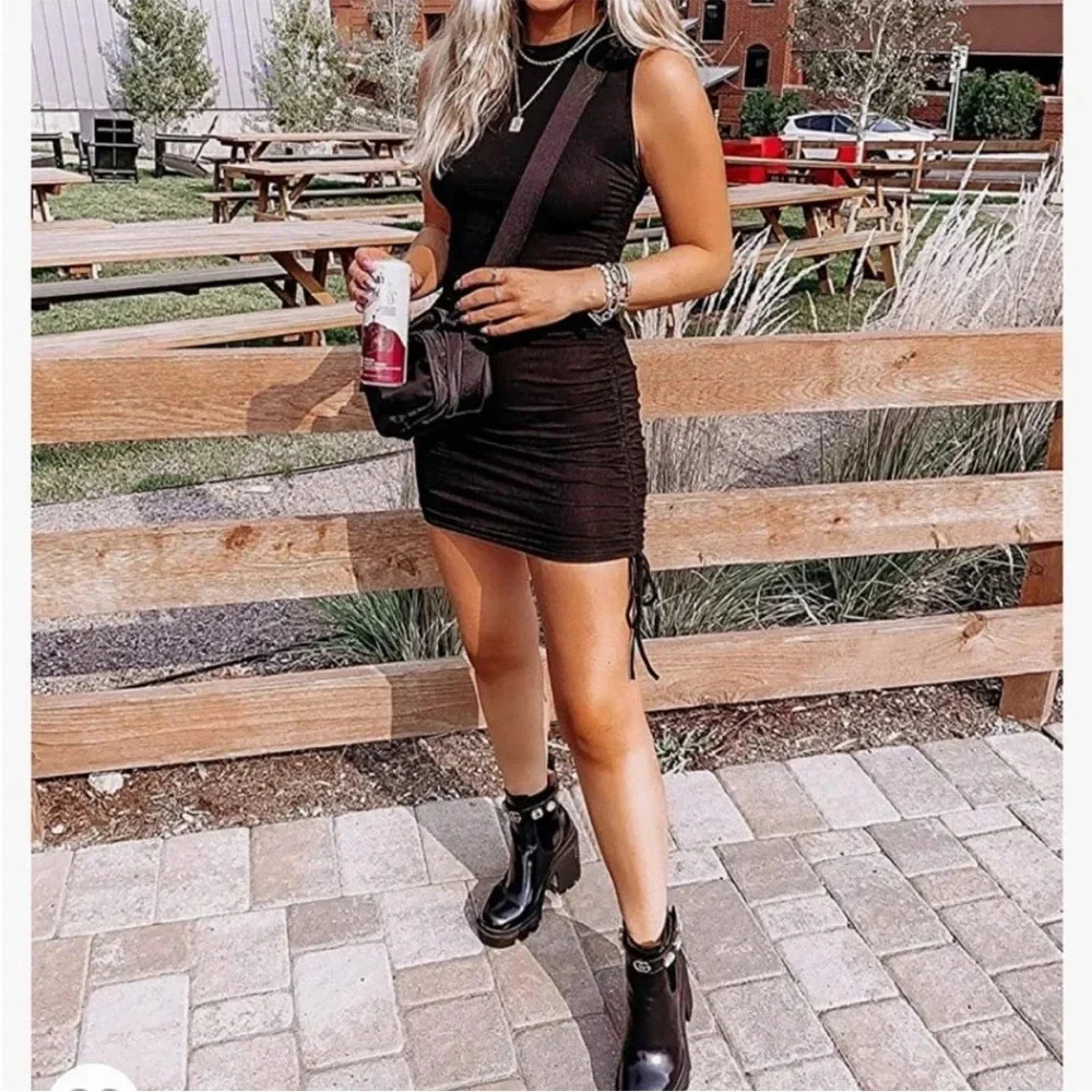 Amazon Black ribbed dress - Picture 3 of 9
